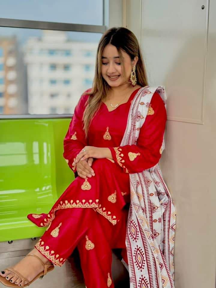 Exclusive Pakistani Design Jhumka Embroidery AC Cotton Three-Piece -এক্সক্লুসিভ পাকিস্তানি ঝুমকা ডিজাইন এমব্রয়ডারি এসি কটন থ্রি-পিস