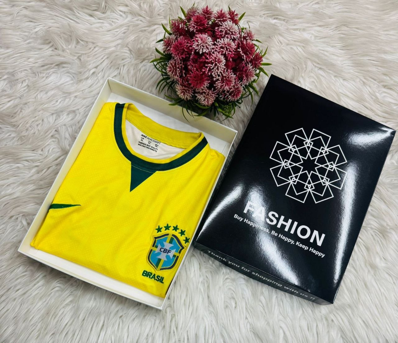 Brazil Home Premium Box: ব্রাজিল হোম প্রিমিয়াম বক্স (ব্রাজিলের হোম জার্সি, প্রিমিয়াম বক্সসহ)