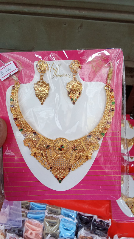 ​যে কোনো উৎসবে সাজে আনুন Exclusive Traditional Ethnic Jhumka & Earrings Collection!